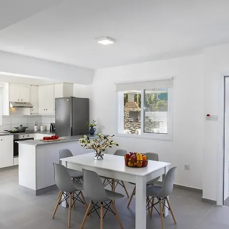 Alleli פרוטאראס